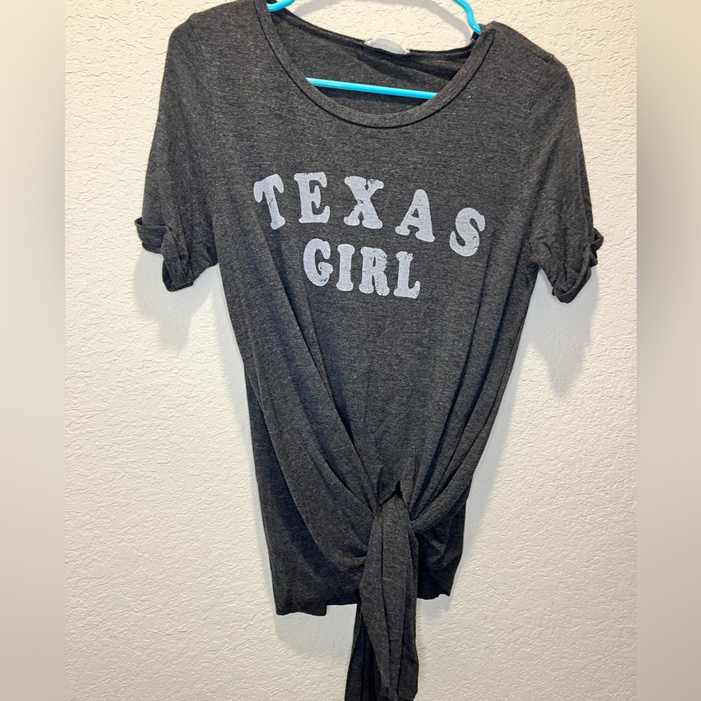 Altar’d state  
Great condition 
Tie top